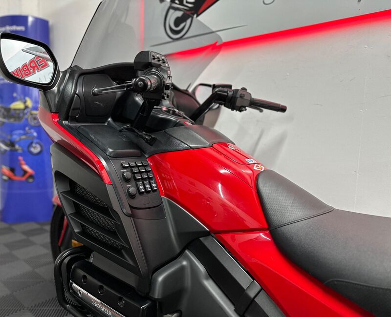 HONDA GL1800 Goldwing