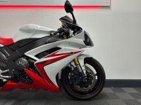 YAMAHA R1