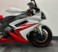 YAMAHA R1