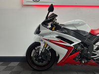 YAMAHA R1