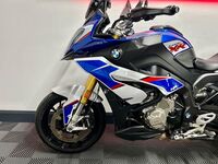 BMW S1000XR
