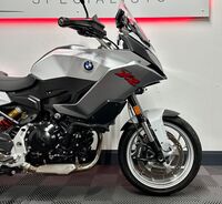 BMW F900XR