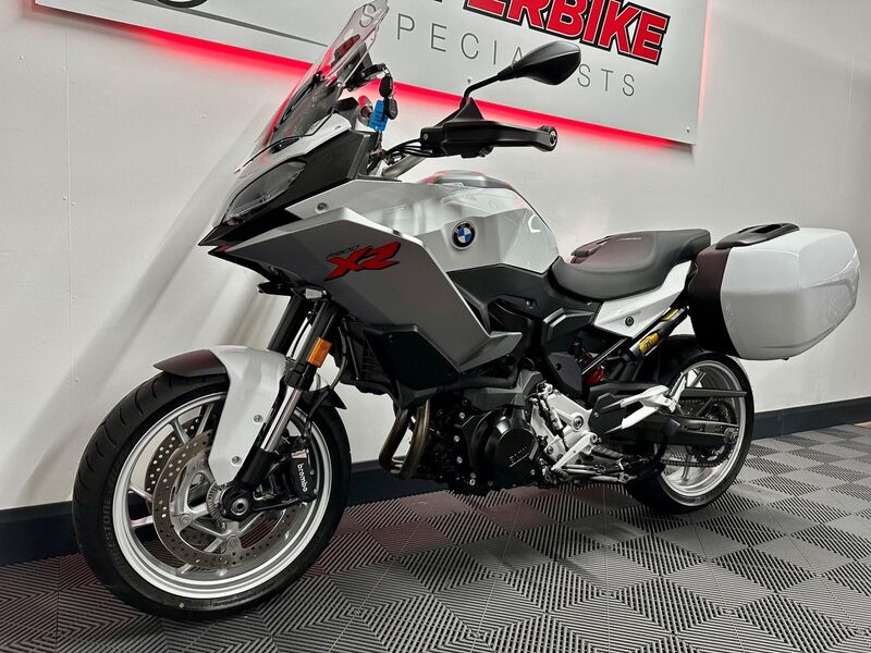BMW F900XR