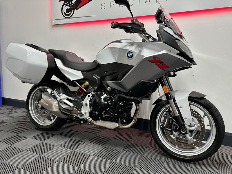 BMW F900XR