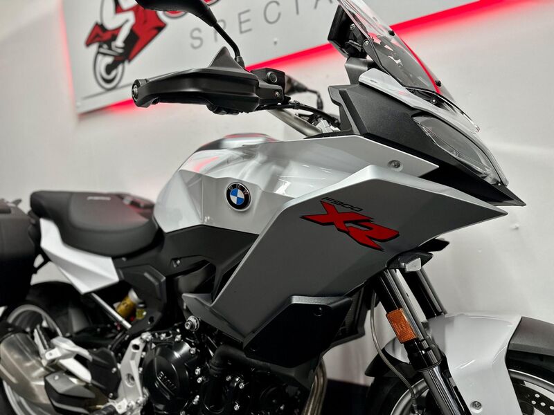 BMW F900XR