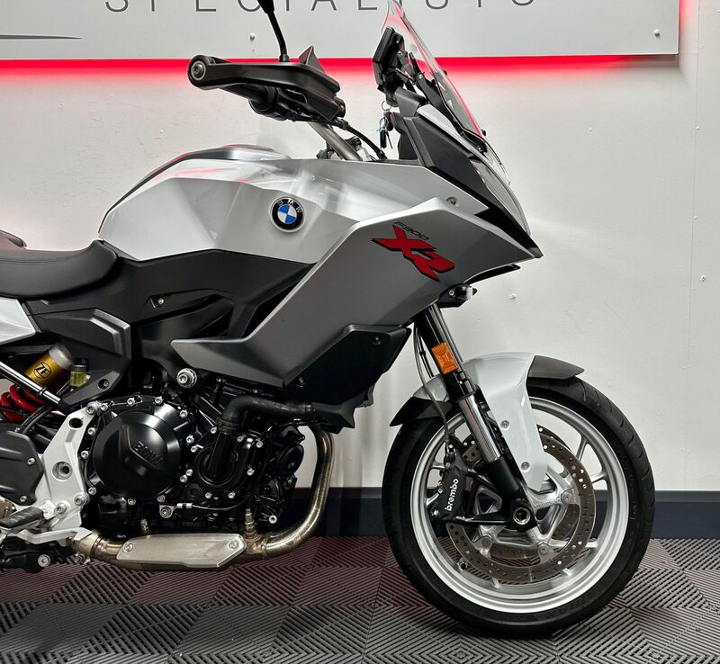BMW F900XR