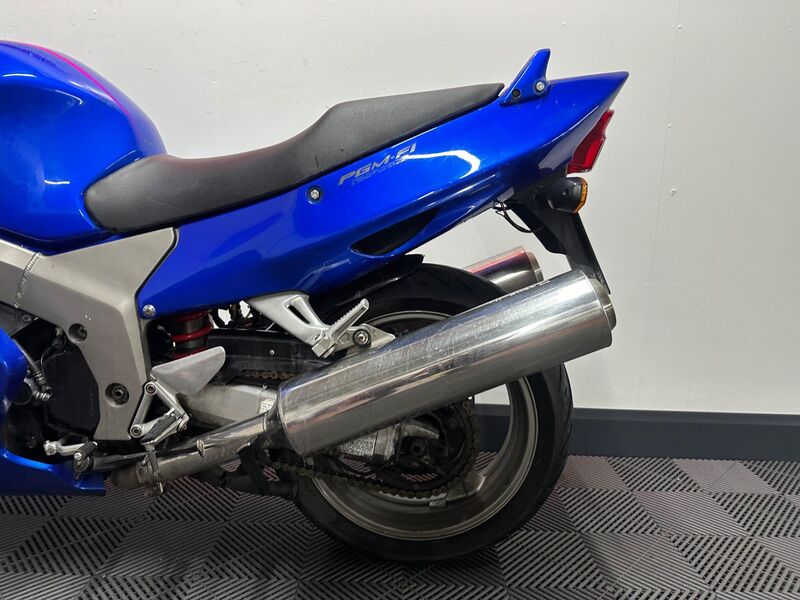 HONDA CBR1100XX Super Blackbird