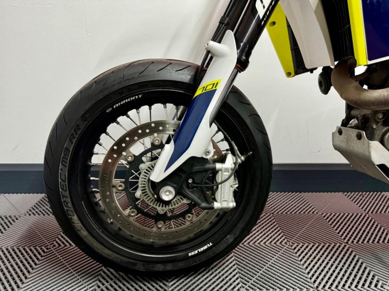 HUSQVARNA 701
