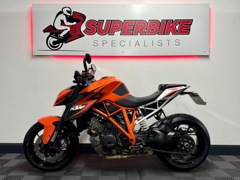 KTM 1290 SUPER DUKE R