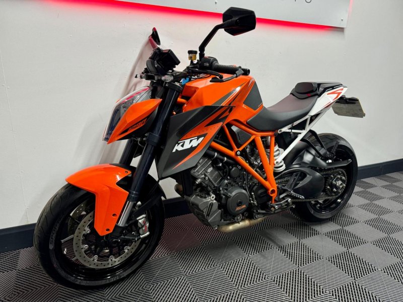 KTM 1290 SUPER DUKE R