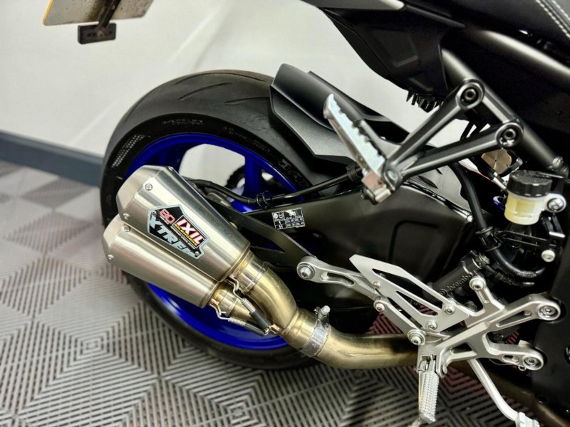 YAMAHA MT-10