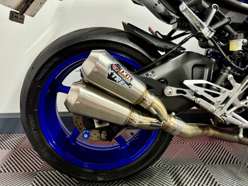 YAMAHA MT-10