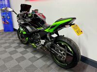 KAWASAKI Ninja 650
