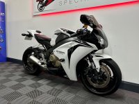 HONDA CBR1000RR Fireblade