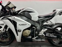 HONDA CBR1000RR Fireblade