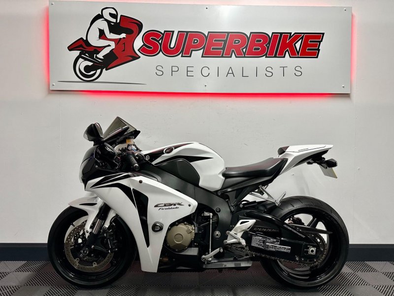 HONDA CBR1000RR Fireblade