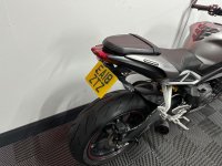 TRIUMPH STREET TRIPLE 765