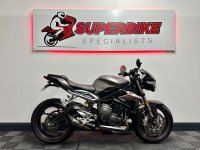 TRIUMPH STREET TRIPLE 765