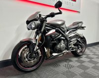 TRIUMPH STREET TRIPLE 765