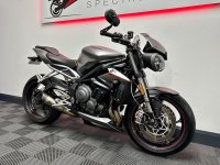 TRIUMPH STREET TRIPLE 765