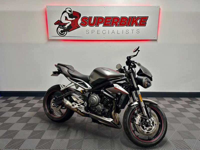 TRIUMPH STREET TRIPLE 765