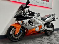 YAMAHA YZF600R