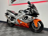 YAMAHA YZF600R