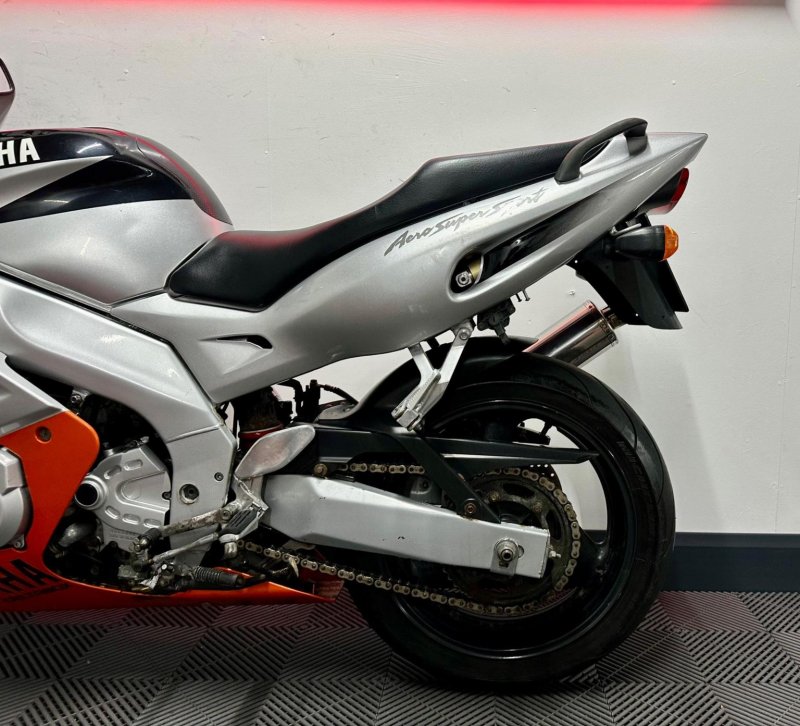 YAMAHA YZF600R