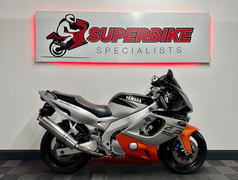 YAMAHA YZF600R