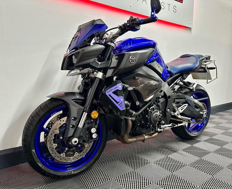 YAMAHA MT-10
