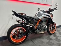 KTM 890 DUKE