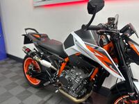 KTM 890 DUKE