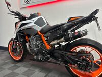KTM 890 DUKE