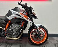 KTM 890 DUKE