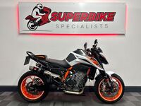 KTM 890 DUKE