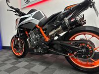 KTM 890 DUKE