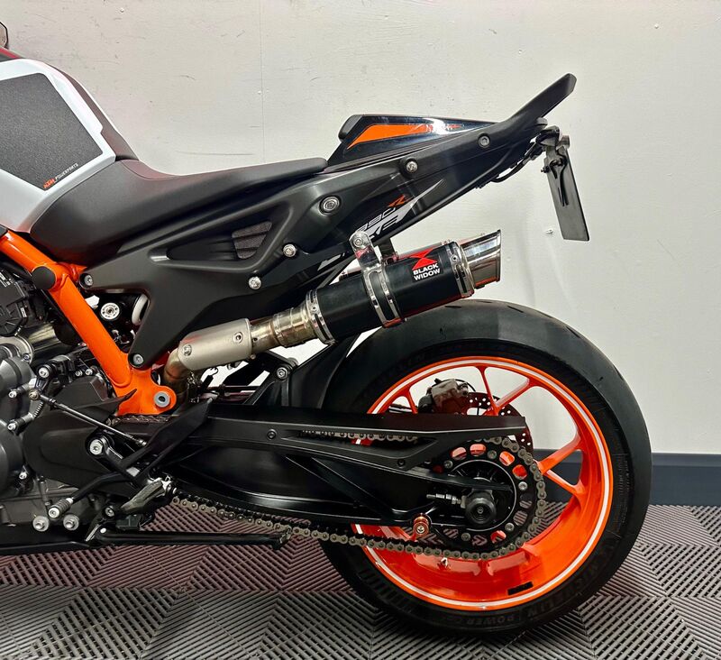 KTM 890 DUKE