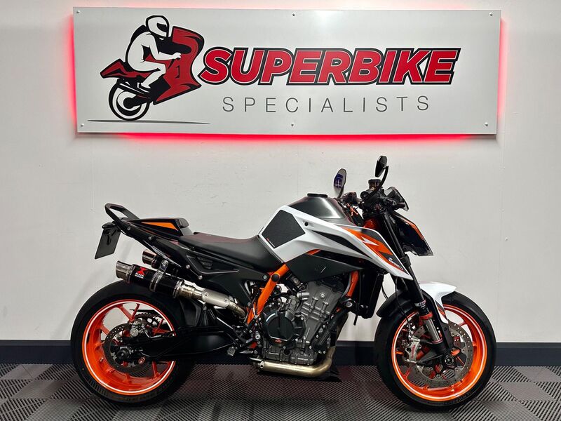 KTM 890 DUKE