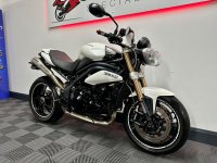 TRIUMPH SPEED TRIPLE 1050