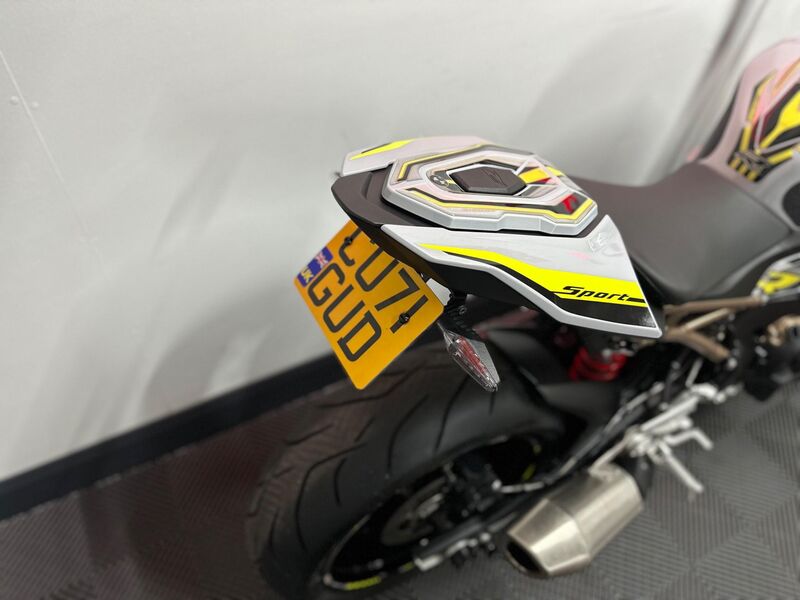 BMW S1000R