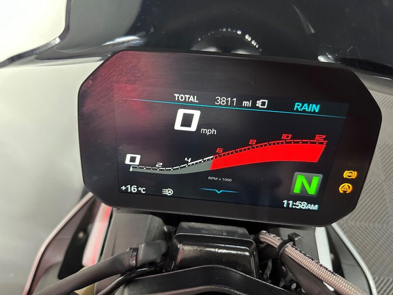 BMW S1000R