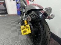 YAMAHA XVS950