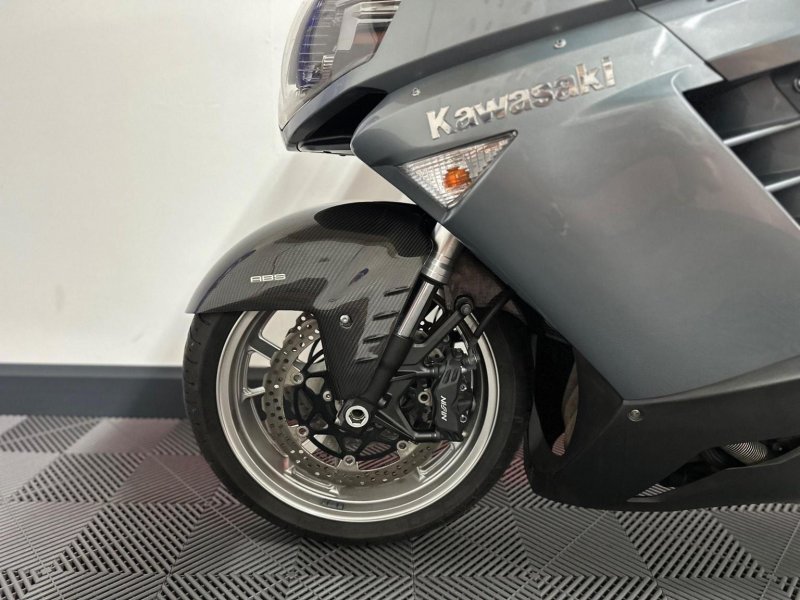 KAWASAKI 