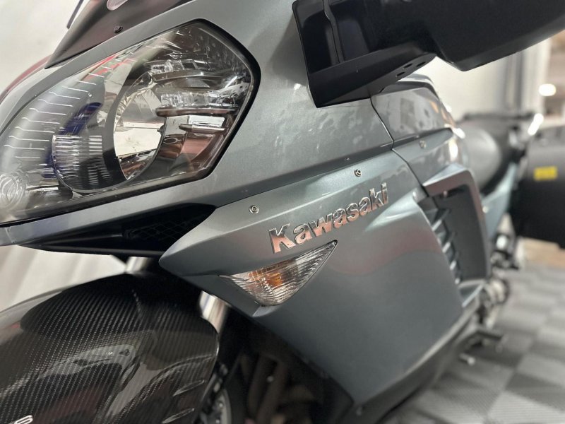 KAWASAKI 