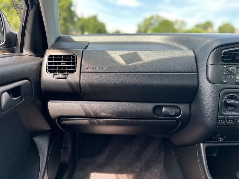 VOLKSWAGEN VENTO