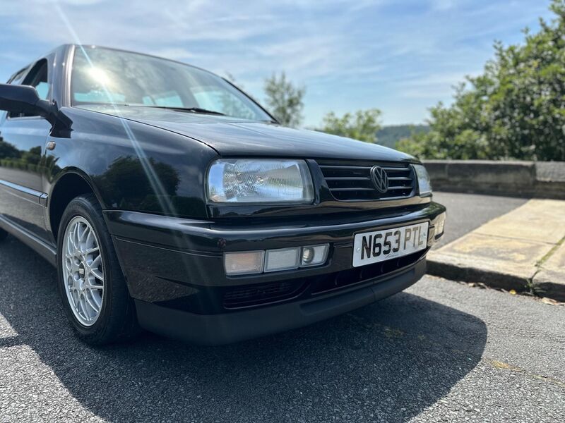VOLKSWAGEN VENTO
