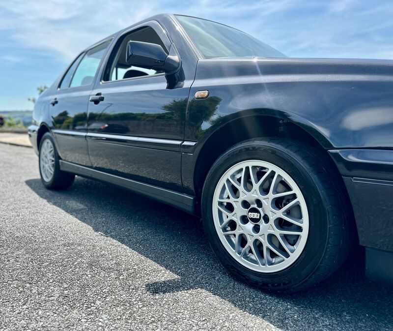 VOLKSWAGEN VENTO