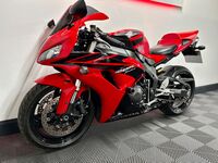 HONDA CBR1000RR Fireblade