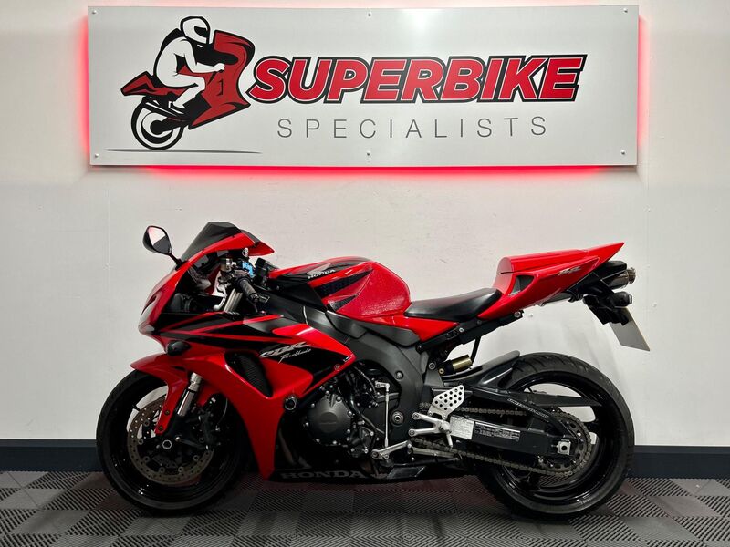 HONDA CBR1000RR Fireblade