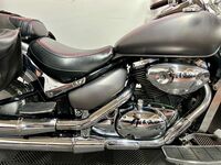 SUZUKI Intruder 800